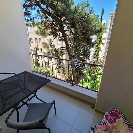 Bora's Apartment, Apartament Golem (Tirana)